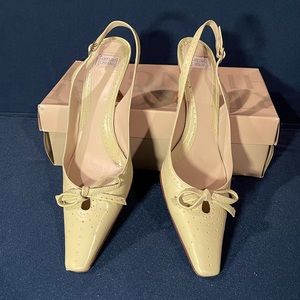 ARTURO CHIANG Saleema Sling Backs